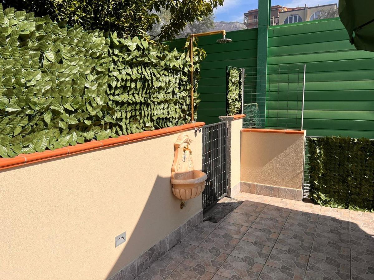 L'Angolo Degli Etruschi Salerno Exterior foto